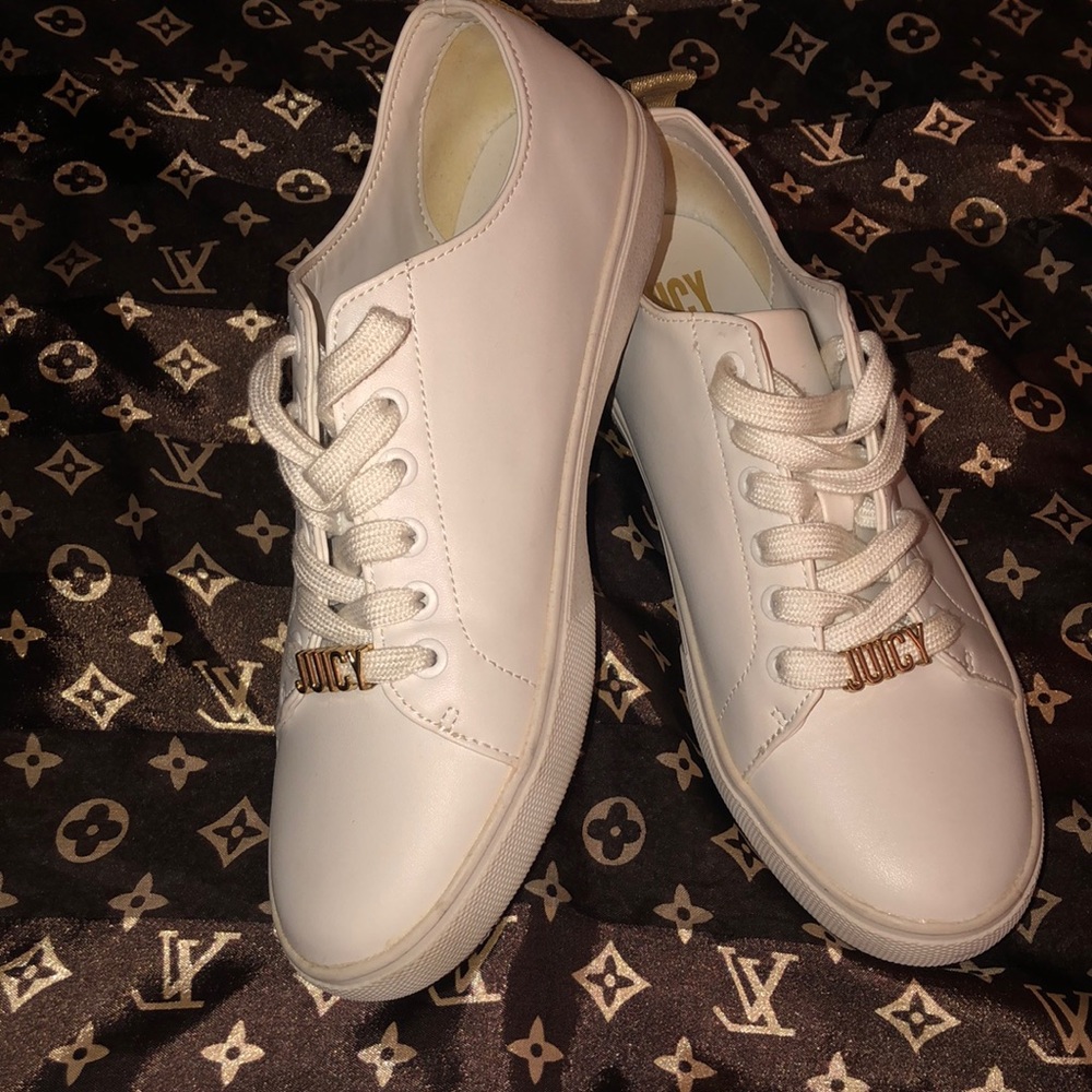 Juicy Couture Sneakers 👟.